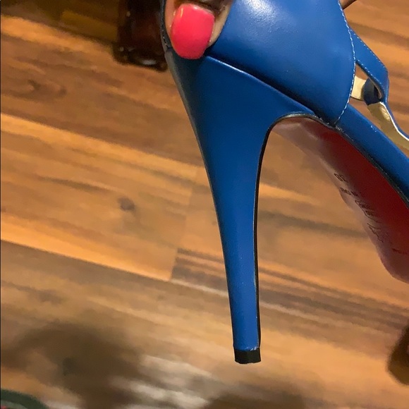 Christian Louboutin Mary Jane Heels - Picture 6 of 10